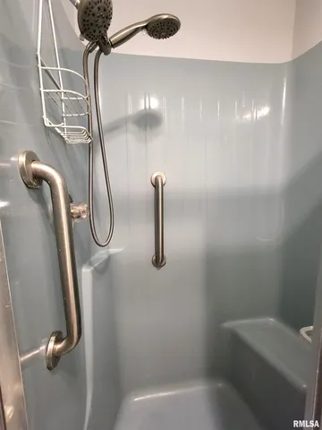 $199,000 | 167 Fox Creek Road, Flora, IL 62839