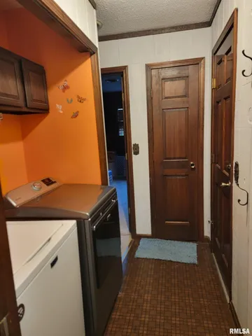 $199,000 | 167 Fox Creek Road, Flora, IL 62839