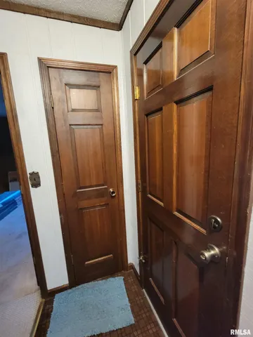 $199,000 | 167 Fox Creek Road, Flora, IL 62839