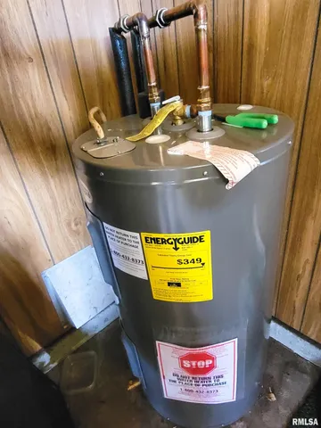 $199,000 | 167 Fox Creek Road, Flora, IL 62839