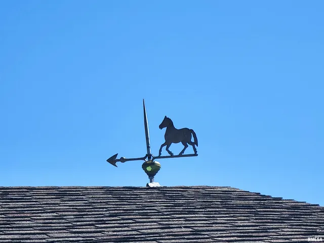 $199,000 | 167 Fox Creek Road, Flora, IL 62839