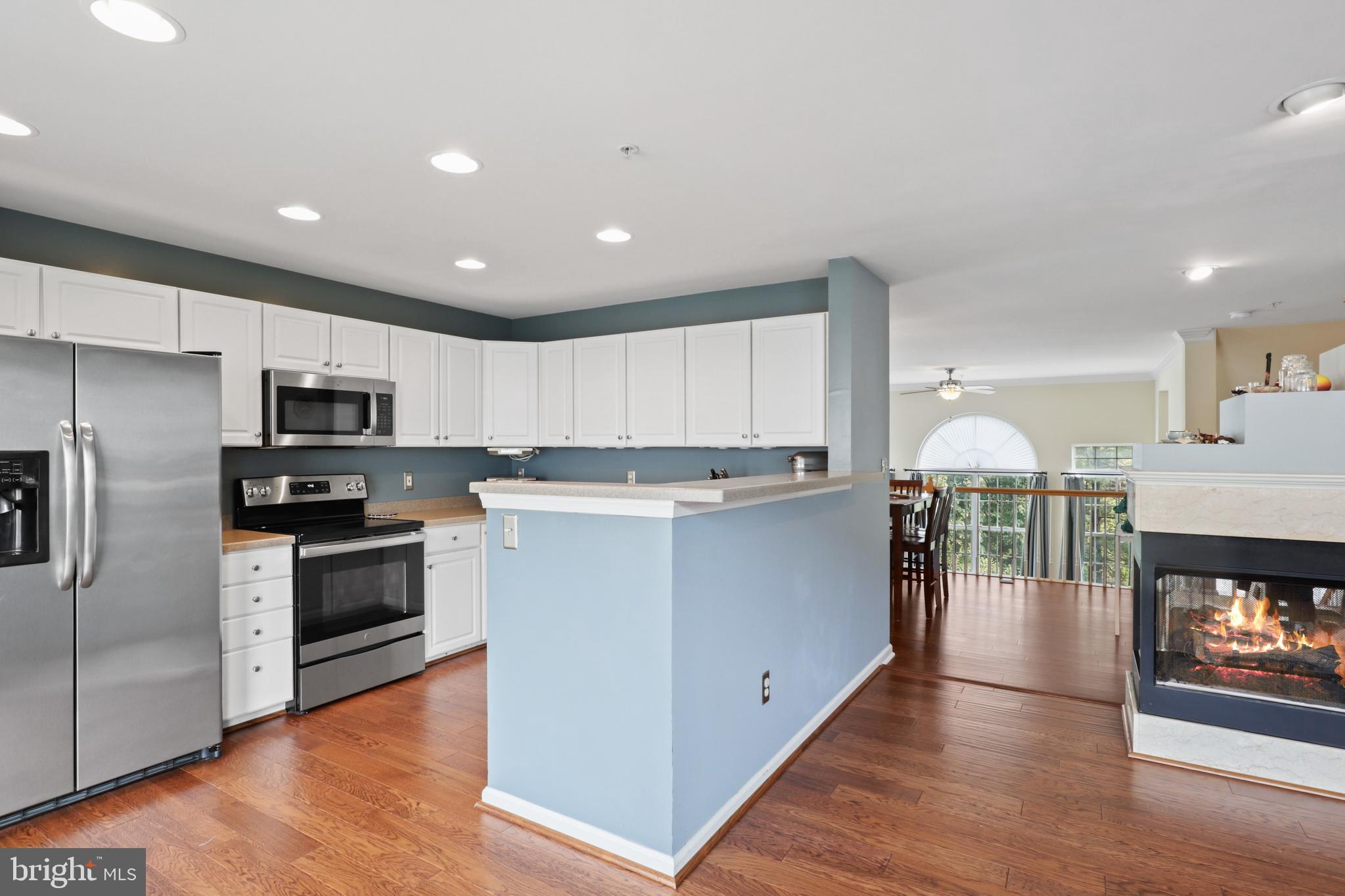 12067 Trumbull Way Reston, VA 20190 - Photo 14 of 67 Bar / Kitchen area