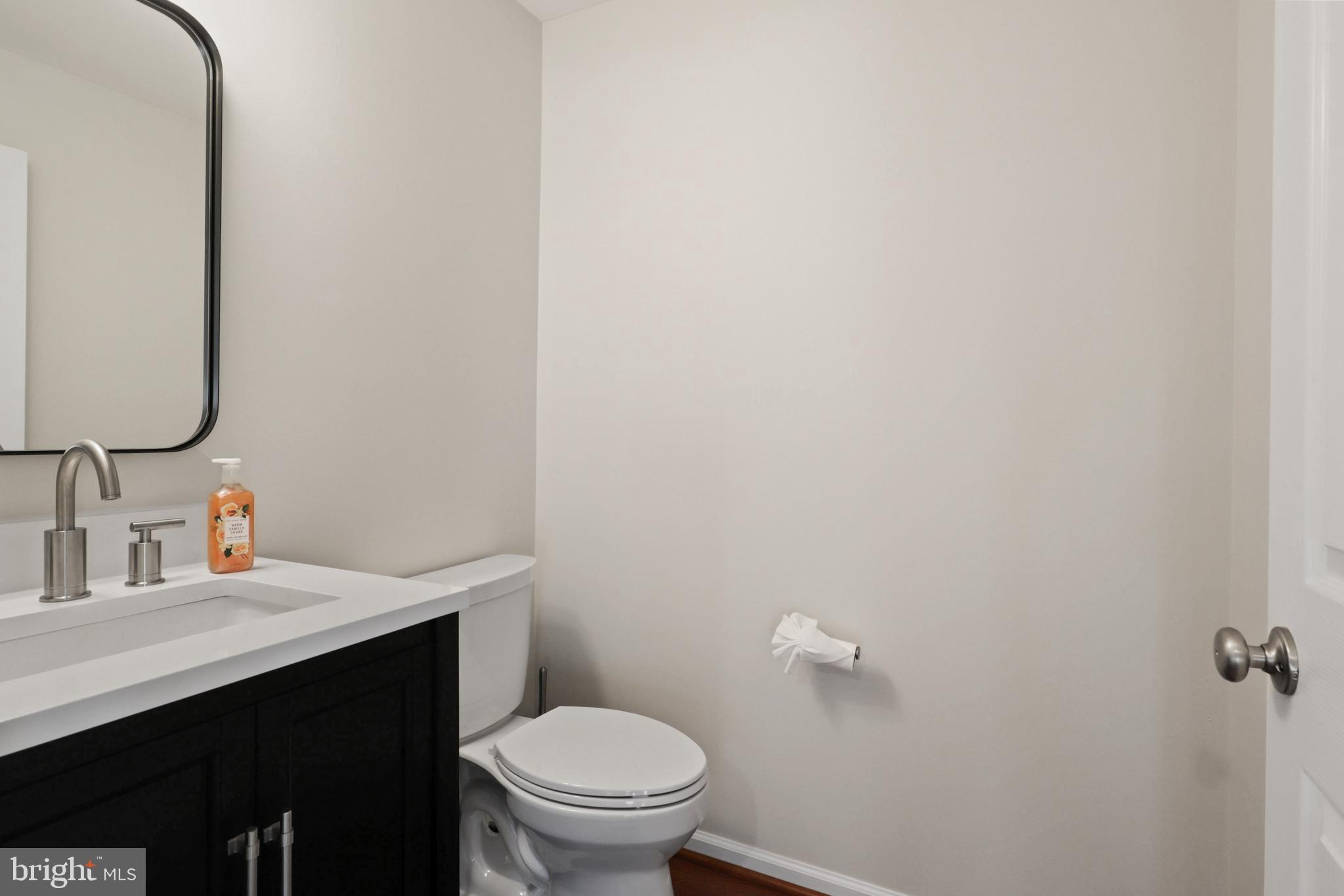 12067 Trumbull Way Reston, VA 20190 - Photo 20 of 67 Powder Room