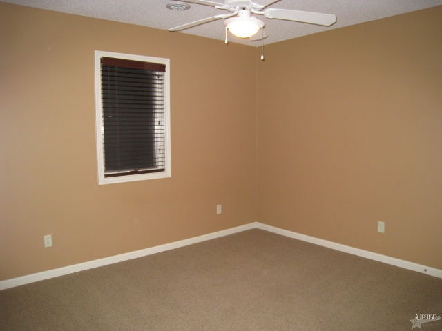 15723 Auburn Road Fort Wayne, IN 46845 - Photo 22 of 30