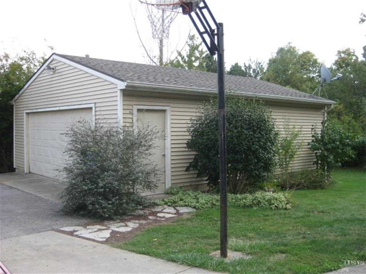 15723 Auburn Road Fort Wayne, IN 46845 - Photo 8 of 30