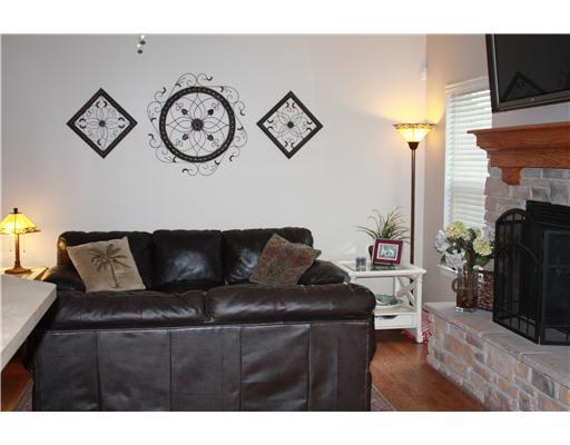 225 Maple Ridge Drive Canonsburg, PA 15317 - Photo 3 of 15 Family Room.