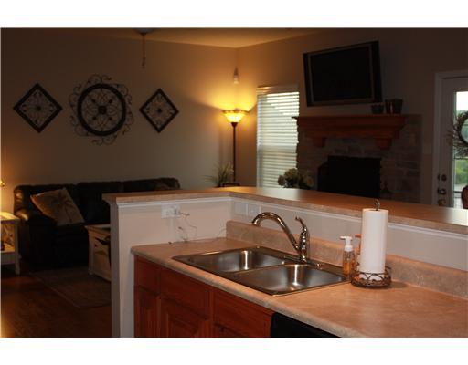 225 Maple Ridge Drive Canonsburg, PA 15317 - Photo 5 of 15 Kitchen.