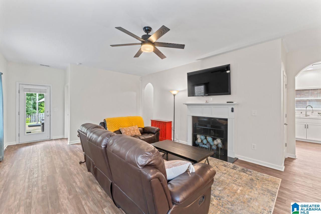 5633 Park Side Road Hoover, AL 35244 - Photo 7 of 36