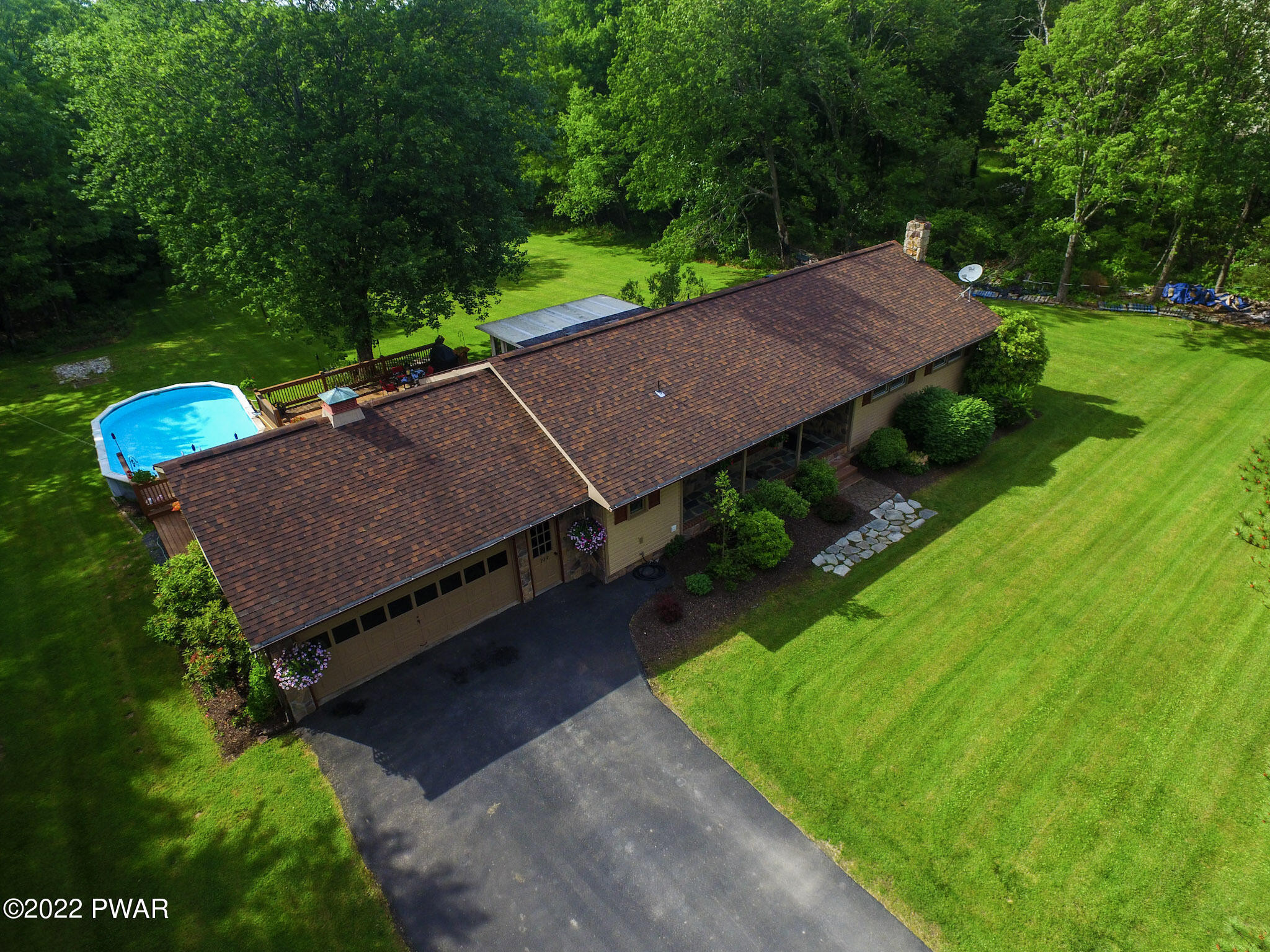 109 Mud Pond Road Shohola, PA 18458 - Photo 4 of 32