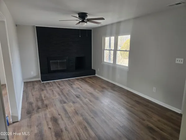 $1,695 | 1531 Belgrade-Swansboro Road, Maysville, NC 28555