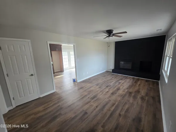 $1,695 | 1531 Belgrade-Swansboro Road, Maysville, NC 28555