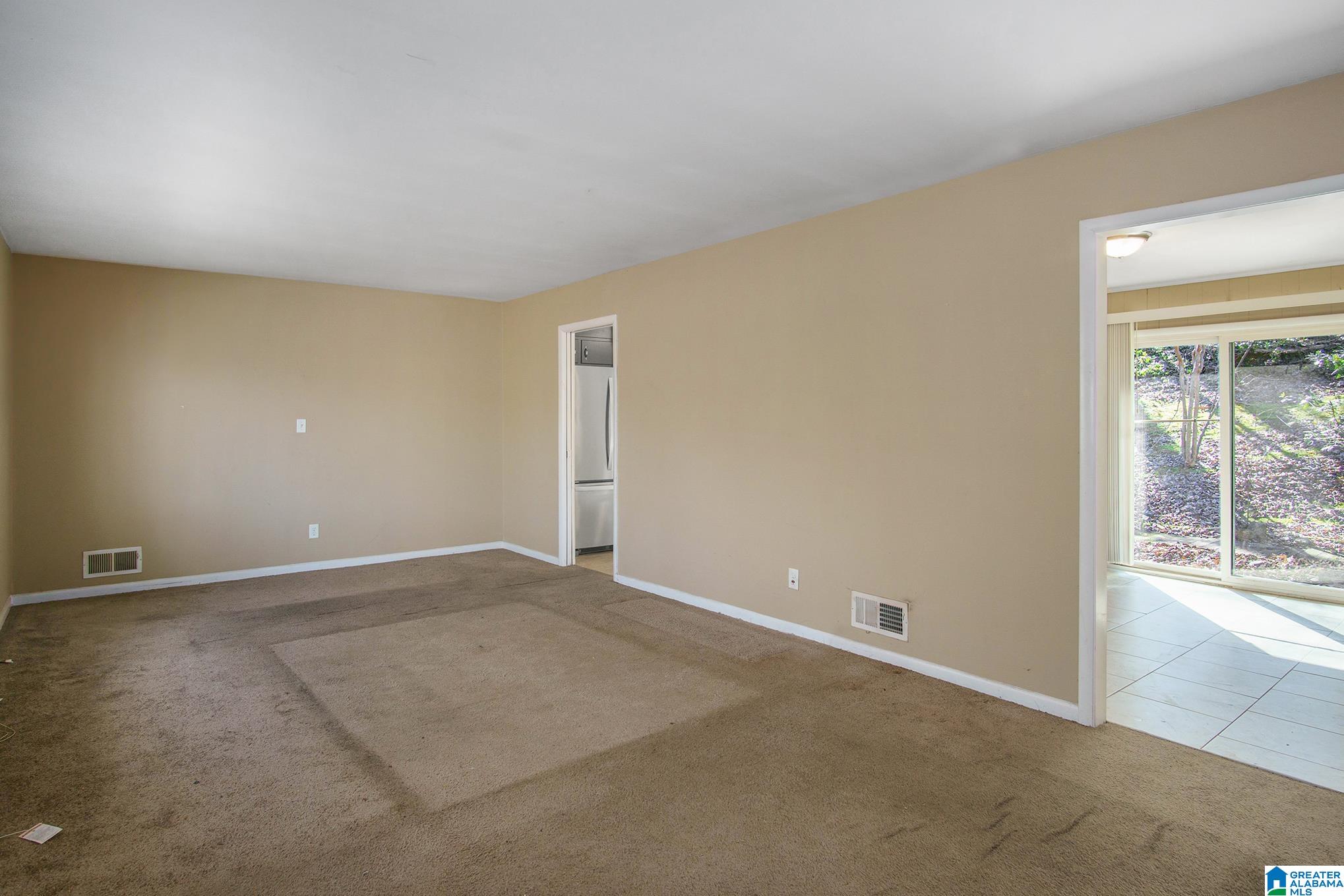 1009 Springview Street Birmingham, AL 35215 - Photo 3 of 25