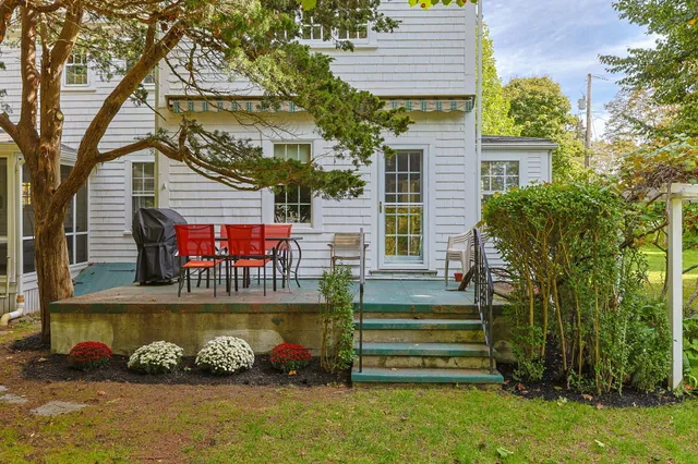 $2,950,000 | 188 Oceanview Avenue, Cotuit, MA 02635