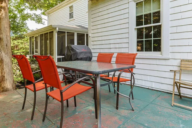 $2,950,000 | 188 Oceanview Avenue, Cotuit, MA 02635