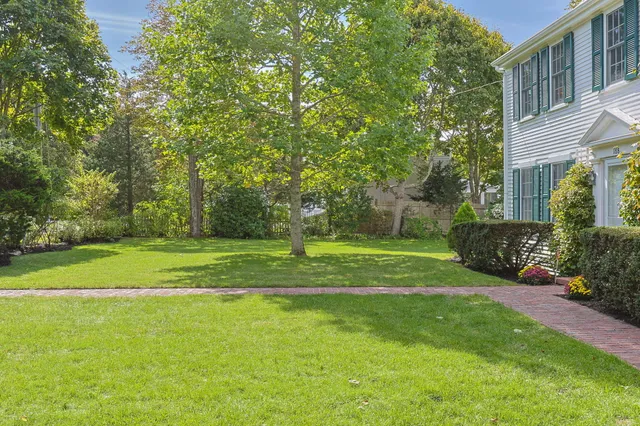 $2,950,000 | 188 Oceanview Avenue, Cotuit, MA 02635