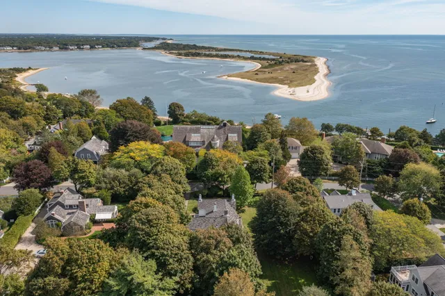 $2,950,000 | 188 Oceanview Avenue, Cotuit, MA 02635