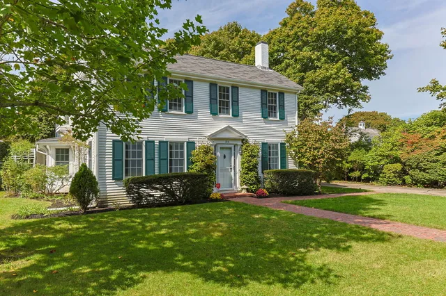$2,950,000 | 188 Oceanview Avenue, Cotuit, MA 02635
