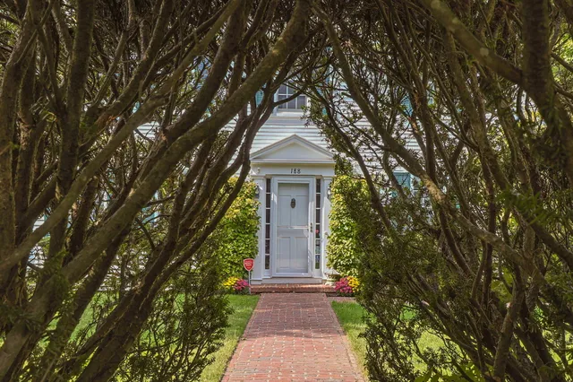 $2,950,000 | 188 Oceanview Avenue, Cotuit, MA 02635