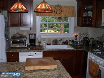 44 Mercer Street Hamilton Square, NJ 08690 - Photo 4 of 18 Gallery Image 4