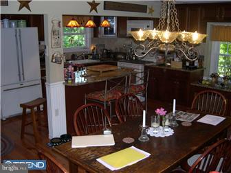 44 Mercer Street Hamilton Square, NJ 08690 - Photo 8 of 18 Gallery Image 8