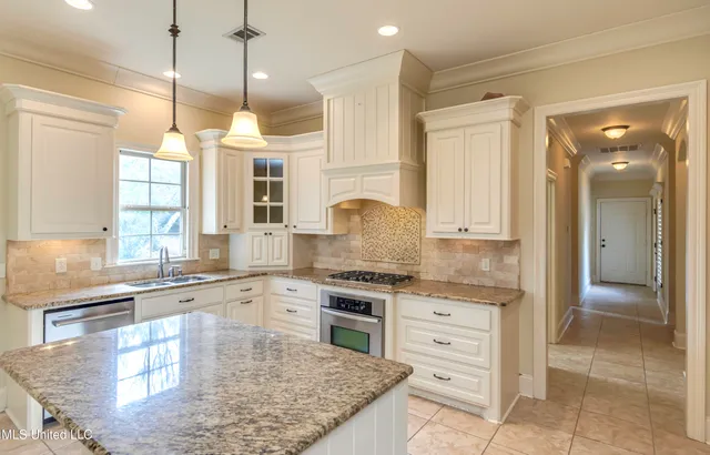 $479,900 | 104 Hawks Nest Cove, Madison, MS 39110