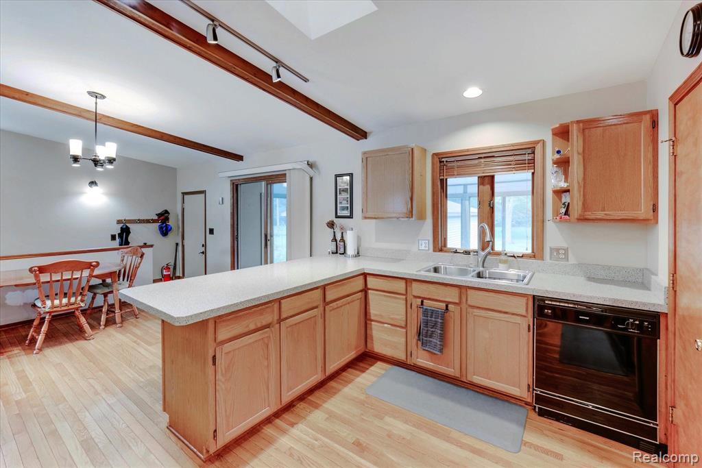3696 Alida Avenue Rochester Hills, MI 48309 - Photo 15 of 45