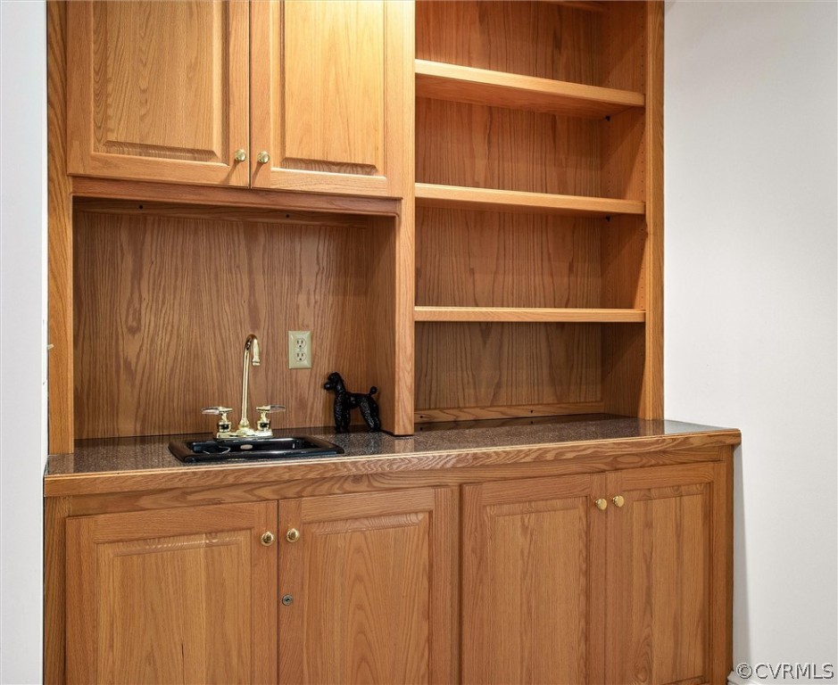 14200 Leafield Drive Midlothian, VA 23113 - Photo 11 of 48 a bathroom with a sink and a mirror