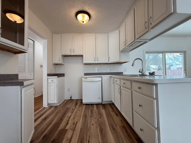 $149,900 | 3725 Alpine Drive, Lansing, MI 48911