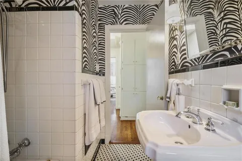 $850,000 | 240 Eureka Drive Northeast, Atlanta, GA 30305