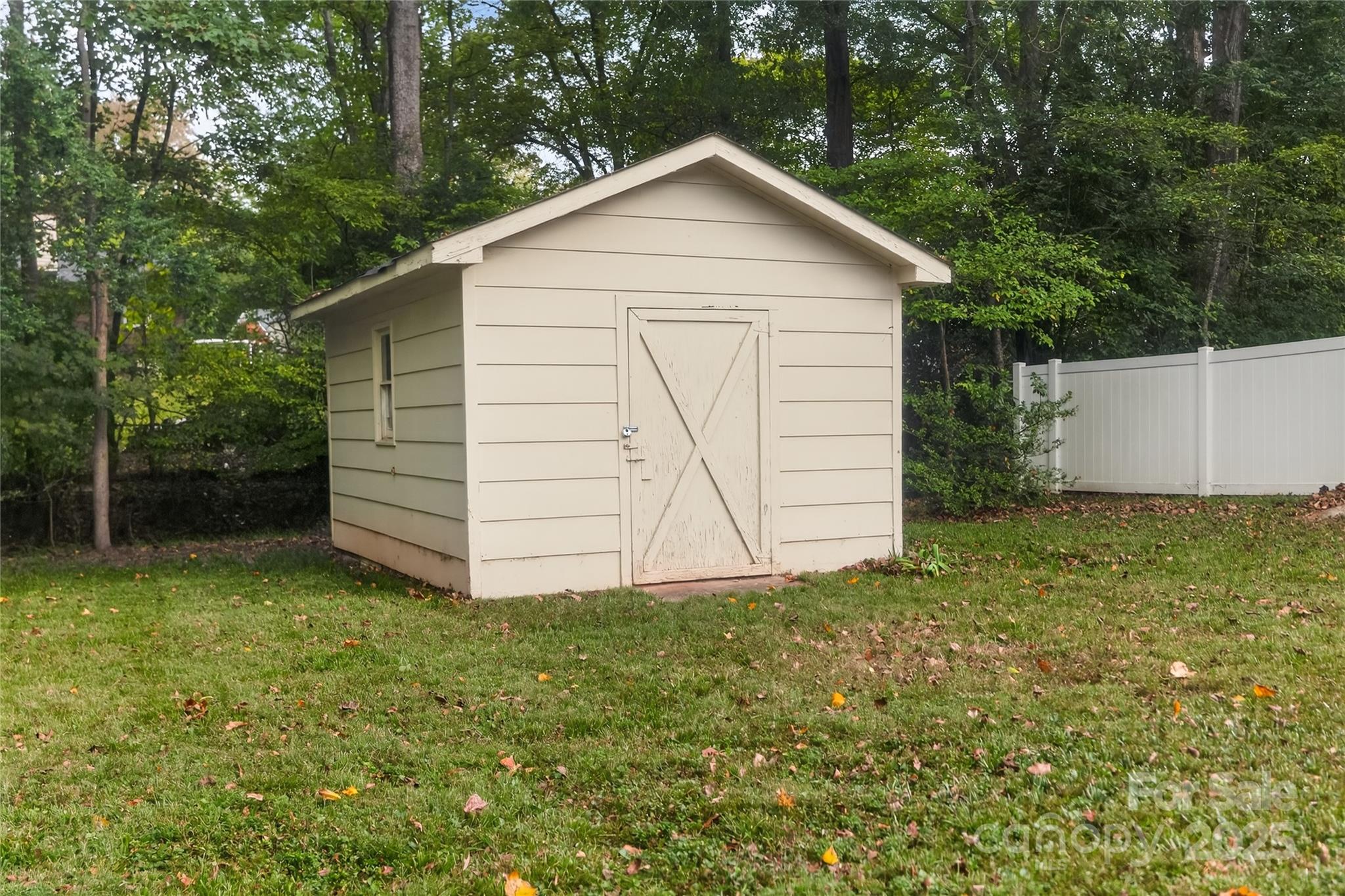 324 Clearbrook Road Matthews, NC 28105 - Photo 17 of 19 Gallery Image 17