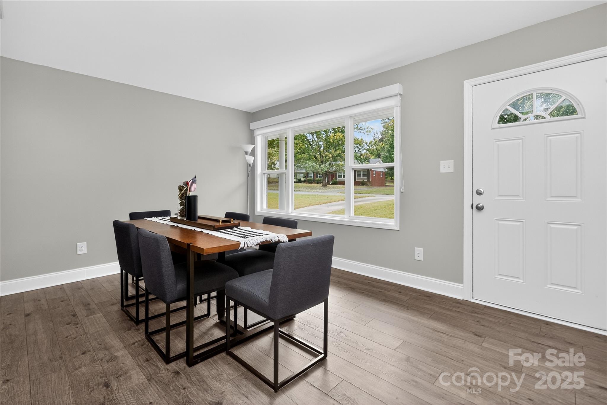 324 Clearbrook Road Matthews, NC 28105 - Photo 3 of 19 Gallery Image 3