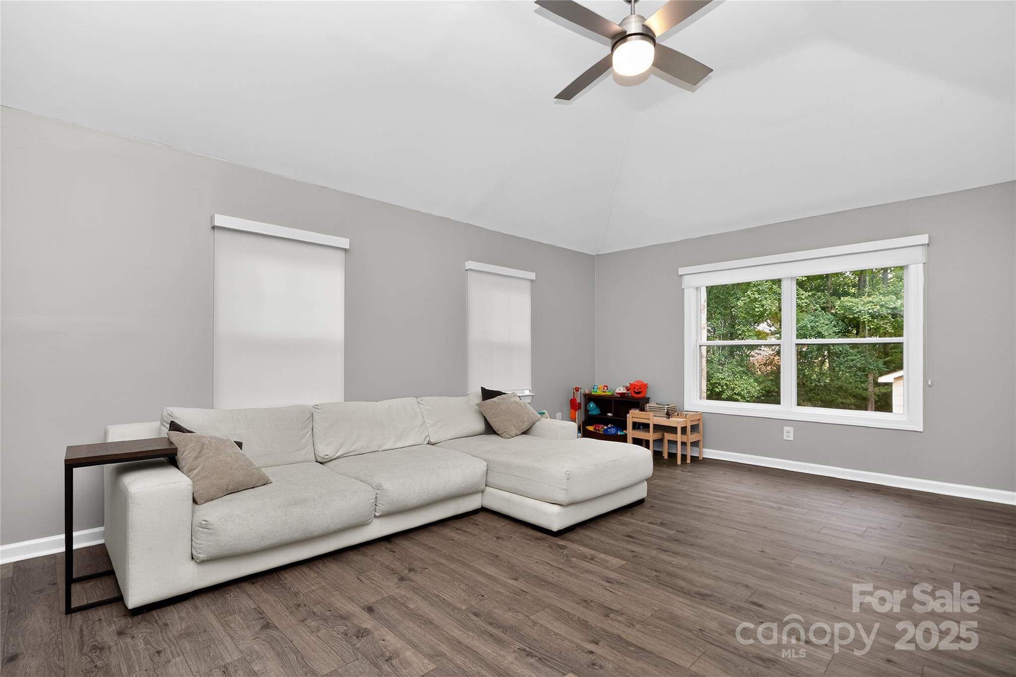 324 Clearbrook Road Matthews, NC 28105 - Photo 4 of 19 Gallery Image 4