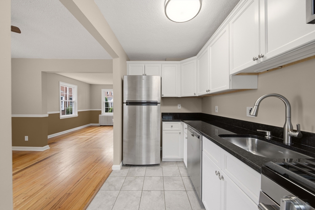 514 Cold Spring Avenue, Unit 514 West Springfield, MA 01089 - Photo 3 of 23
