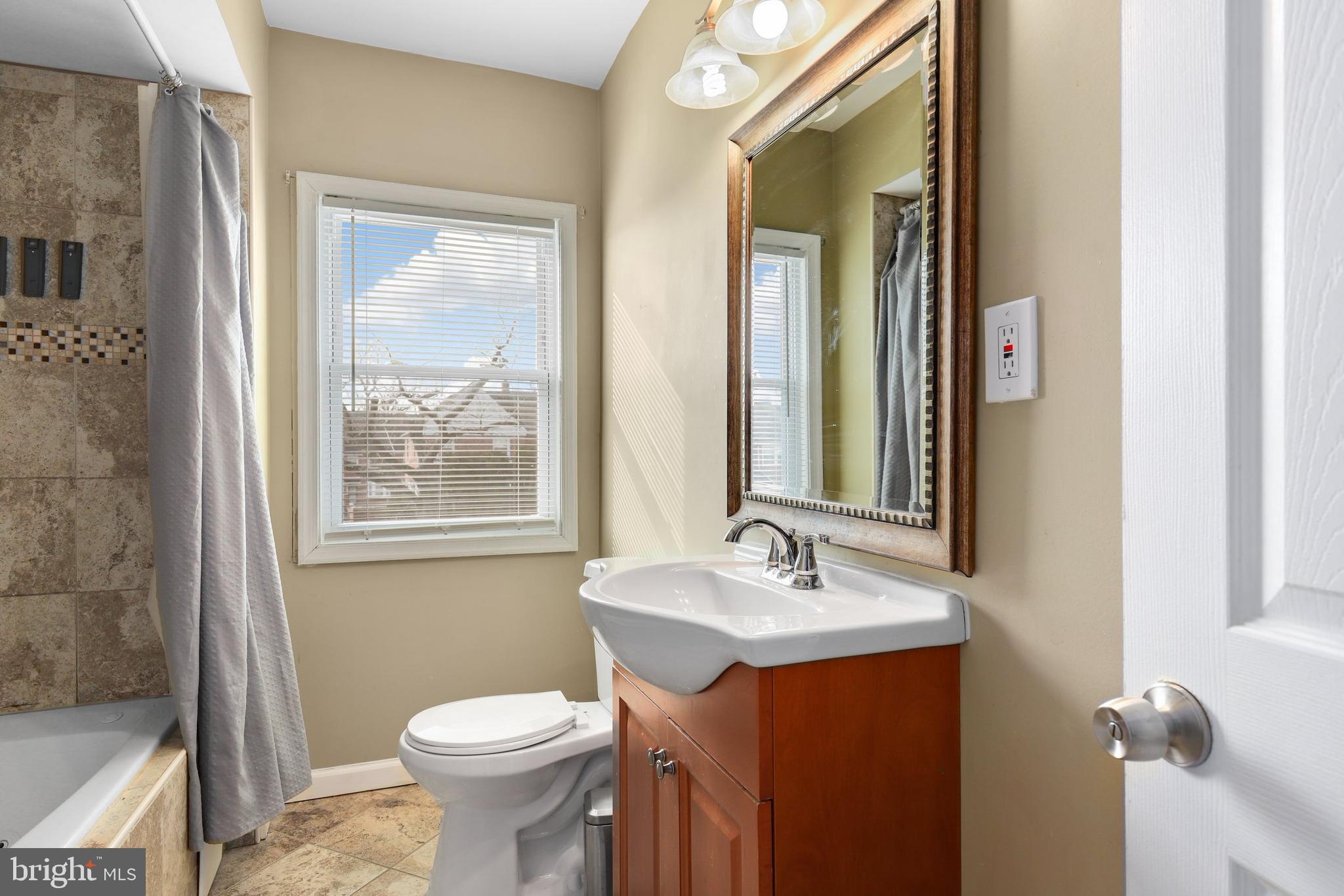 1548 Stonewood Road Baltimore, MD 21239 - Photo 18 of 32