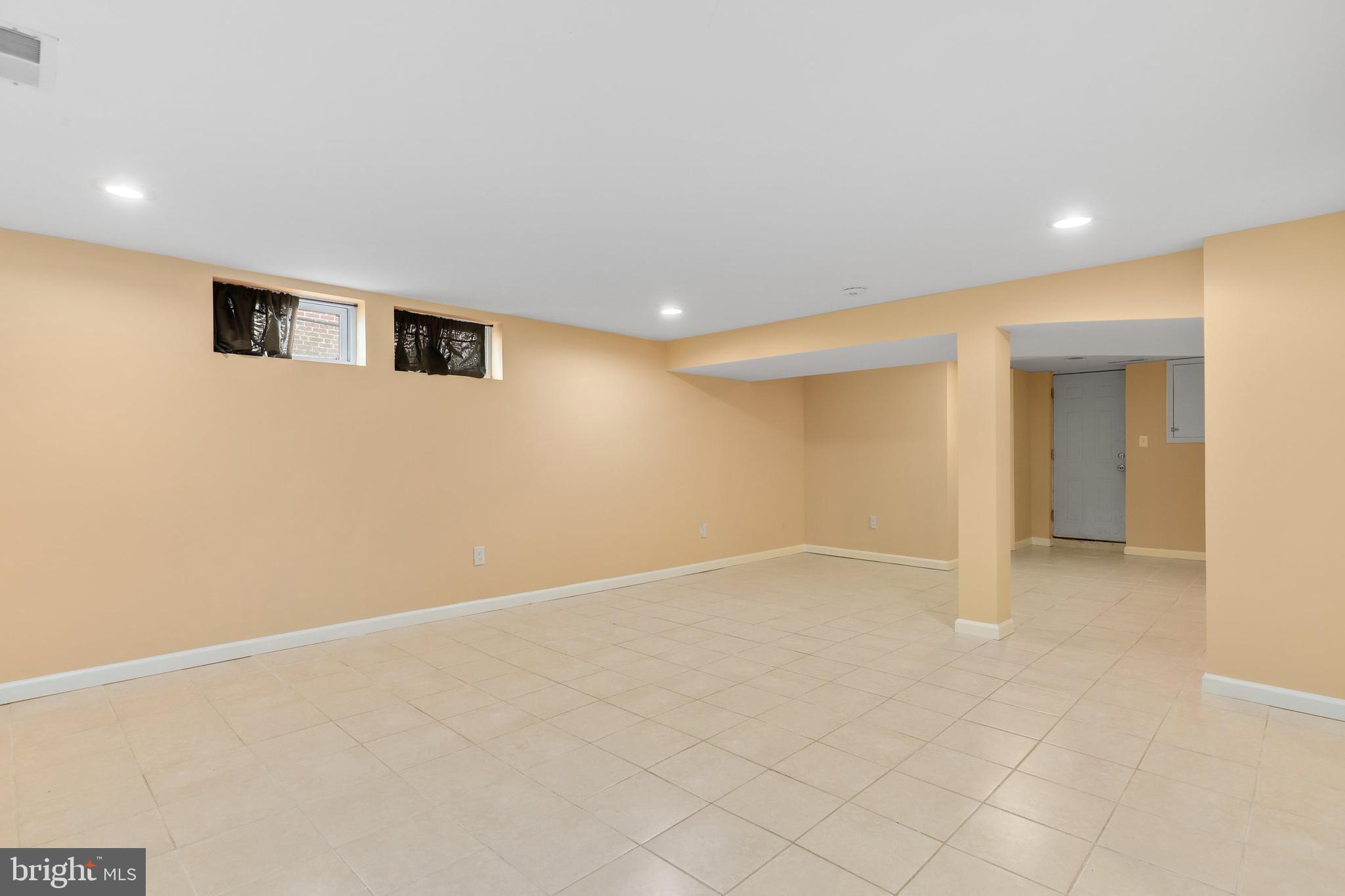 1548 Stonewood Road Baltimore, MD 21239 - Photo 24 of 32