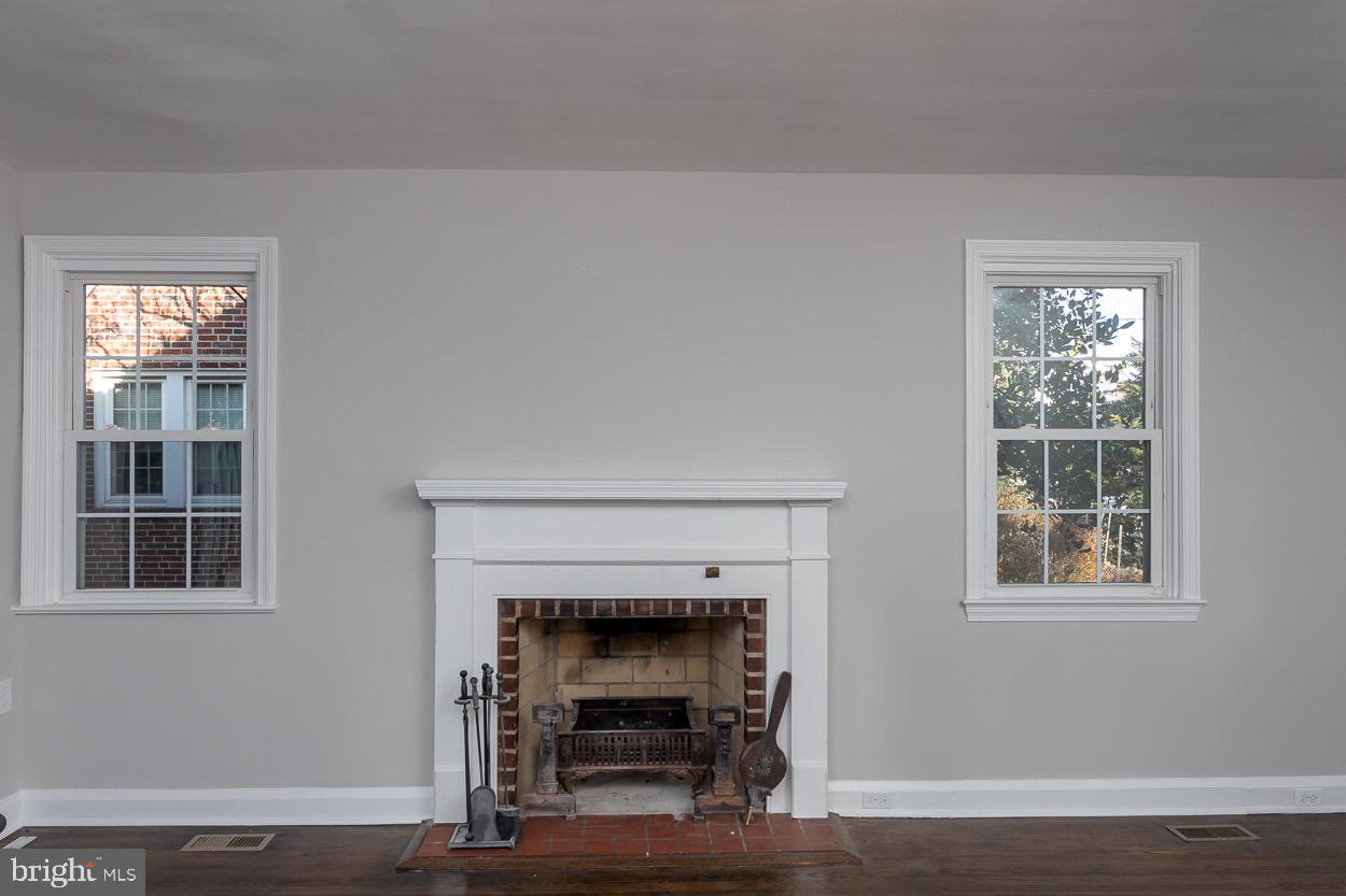 5318 Plymouth Road Baltimore, MD 21214 - Photo 16 of 50 Imagine Family Gatherings Here...