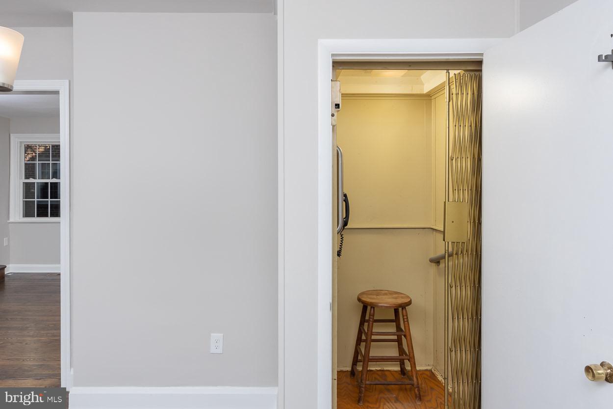 5318 Plymouth Road Baltimore, MD 21214 - Photo 33 of 50 Perfect for those Needing Aid between Floors