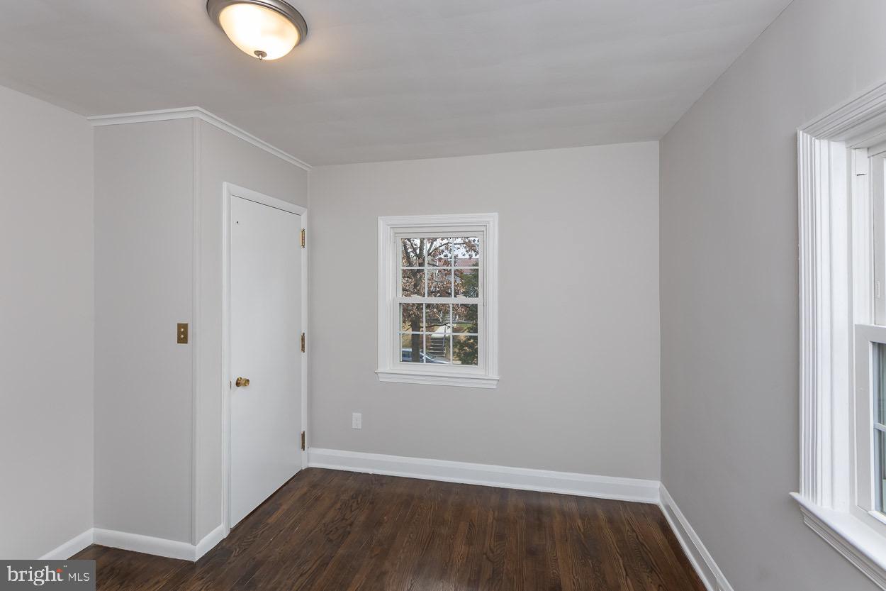 5318 Plymouth Road Baltimore, MD 21214 - Photo 35 of 50 Bedroom 1 - View of Elevator Door