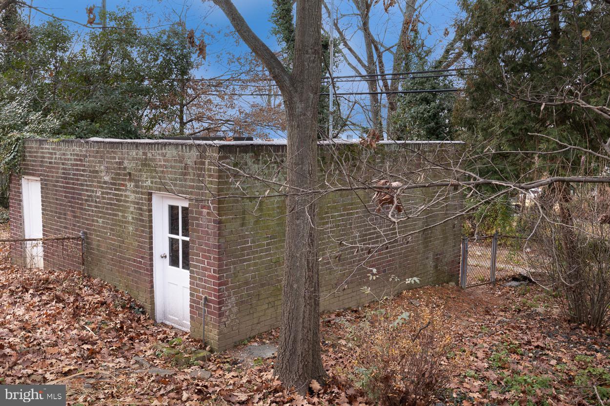 5318 Plymouth Road Baltimore, MD 21214 - Photo 8 of 50 1 Car Detached Garage!