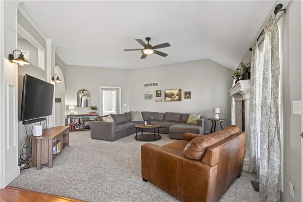$338,000 | 417 East College Street, Odessa, MO 64076