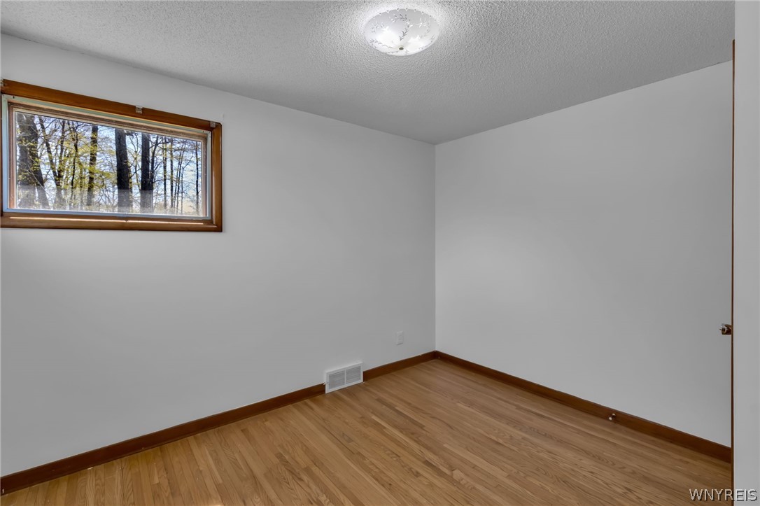 7375 St Joseph Road Niagara, NY 14304 - Photo 29 of 47