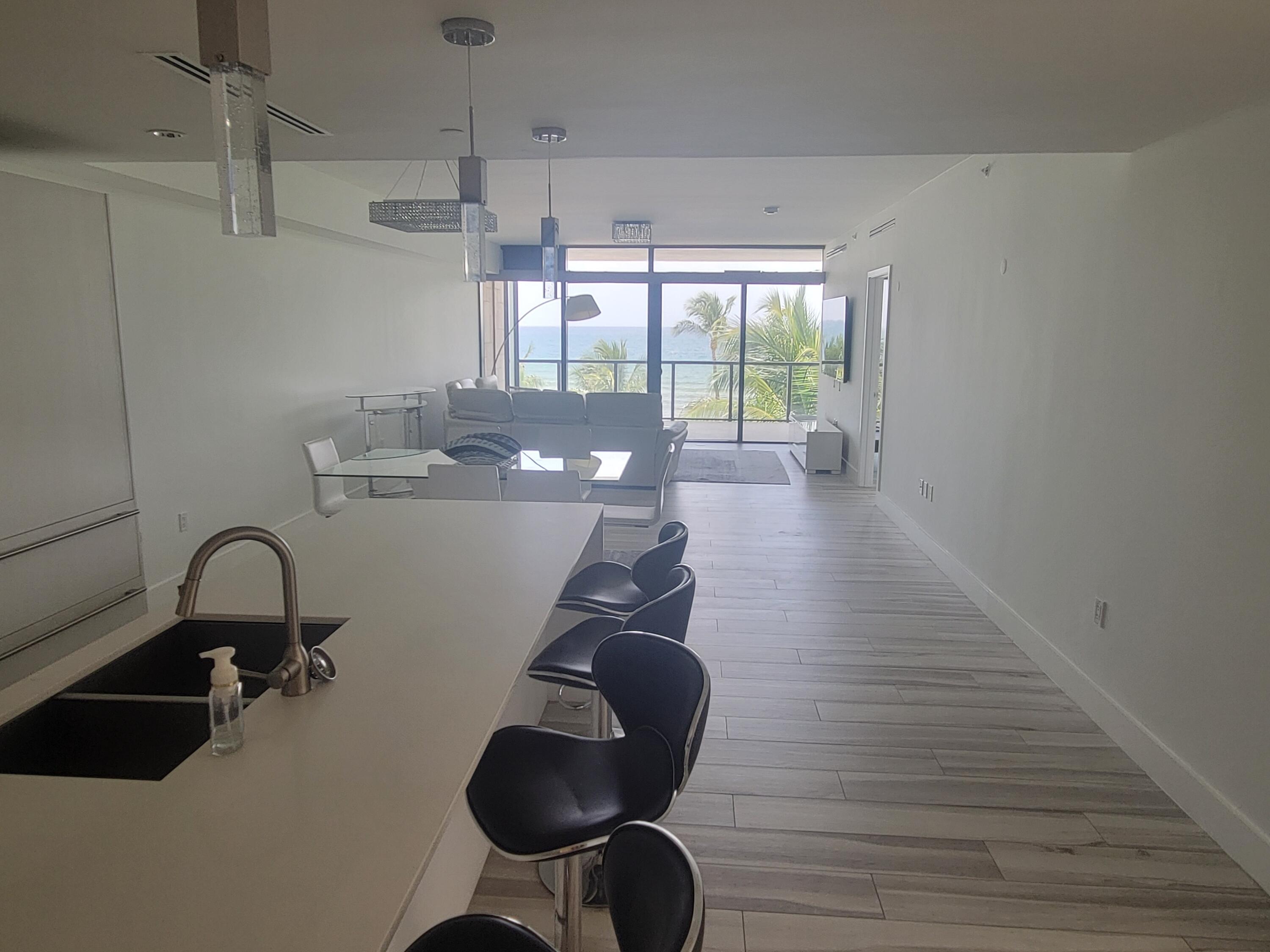 2101 South Surf Road, Unit PHE Hollywood, FL 33019 - Photo 8 of 14 E1D7294F-34A5-455D-A52F-76C0F2897C20