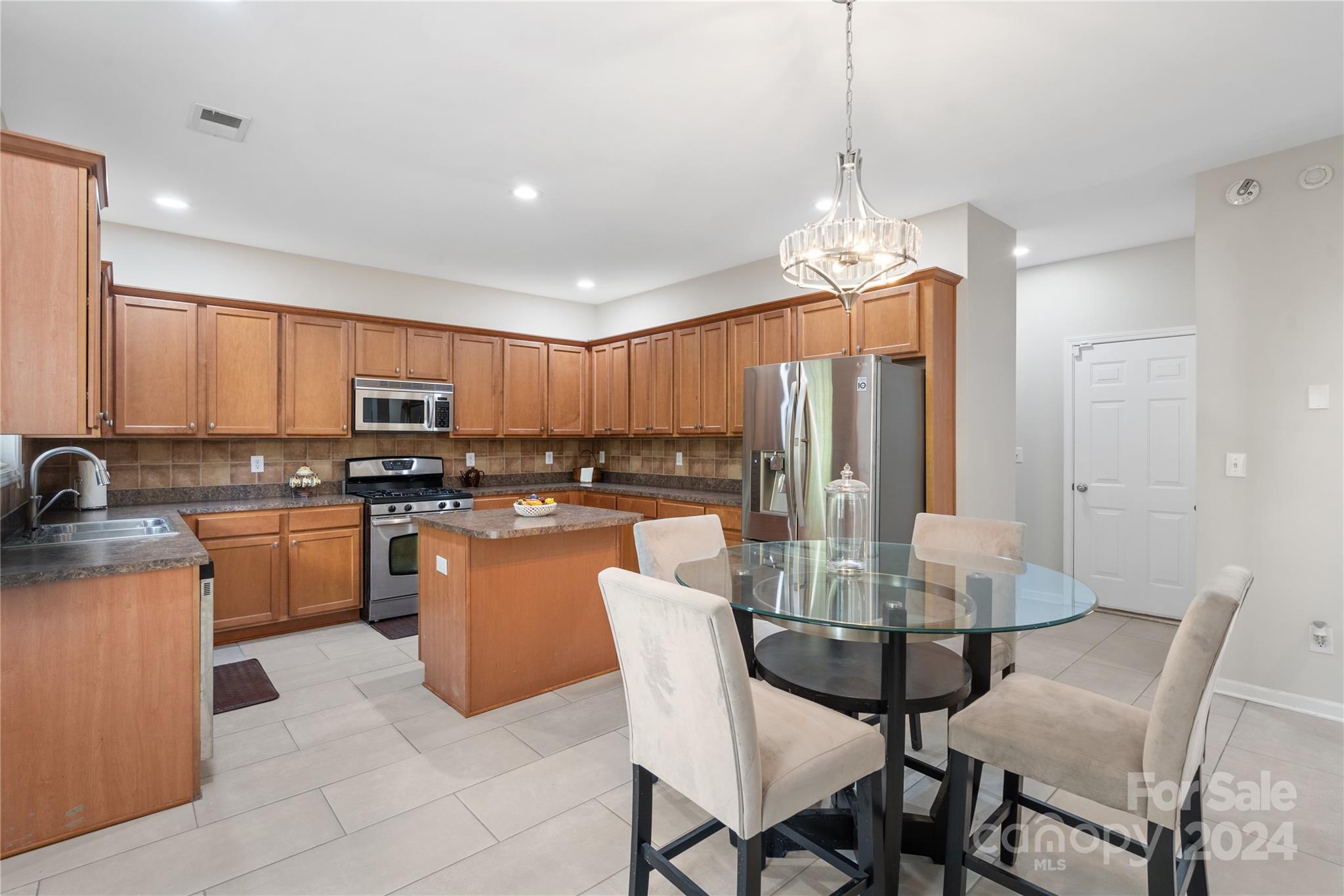 2712 Gosling Terrace Road Charlotte, NC 28262 - Photo 18 of 41 Gallery Image 18