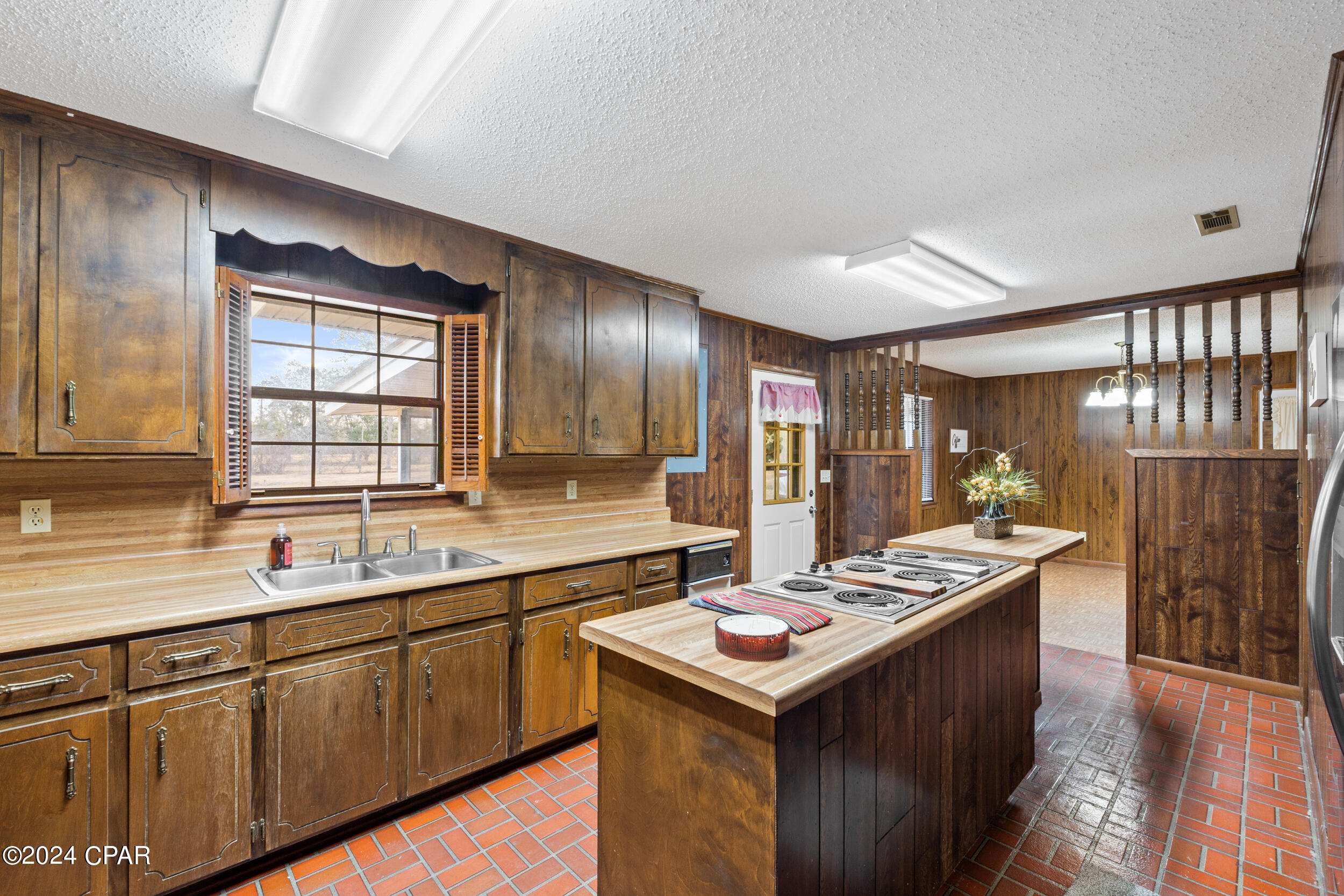 1750 Palmview Road Cottondale, FL 32431 - Photo 4 of 47