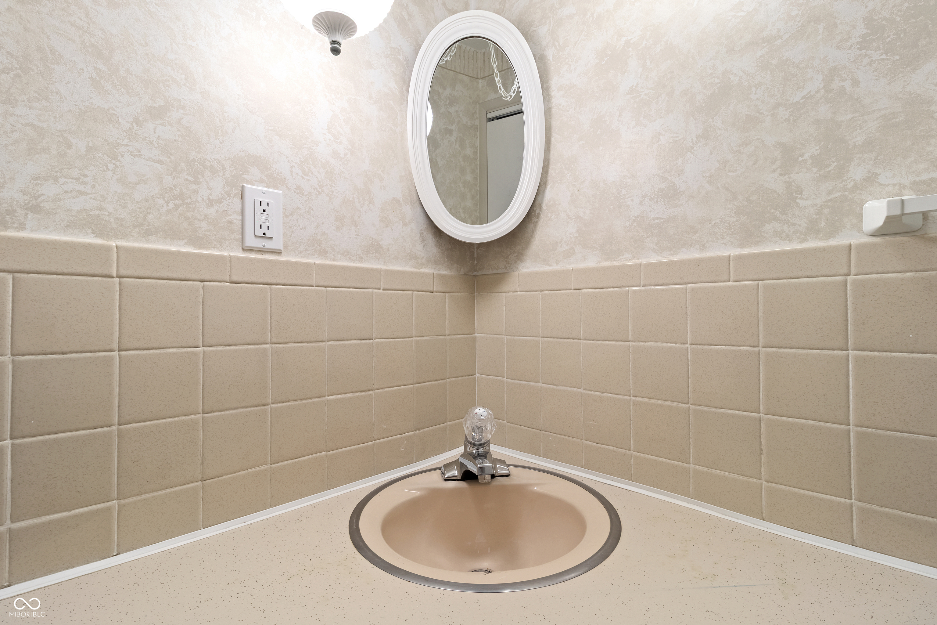 210 West Street Pendleton, IN 46064 - Photo 16 of 47