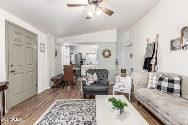 $1,800 | 10362 West Oakmont Drive, Sun City, AZ 85351