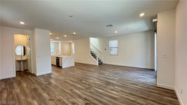 $2,890 | 1429 Whistling Kite Street, Las Vegas, NV 89138