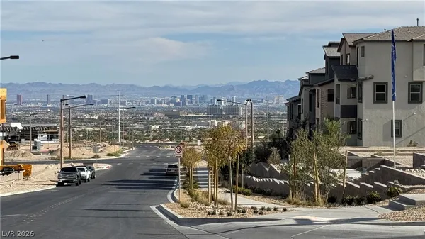 $2,890 | 1429 Whistling Kite Street, Las Vegas, NV 89138