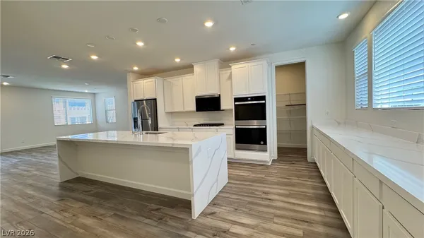 $2,890 | 1429 Whistling Kite Street, Las Vegas, NV 89138