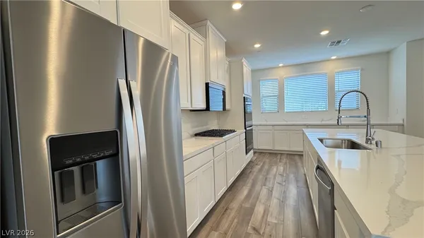 $2,890 | 1429 Whistling Kite Street, Las Vegas, NV 89138